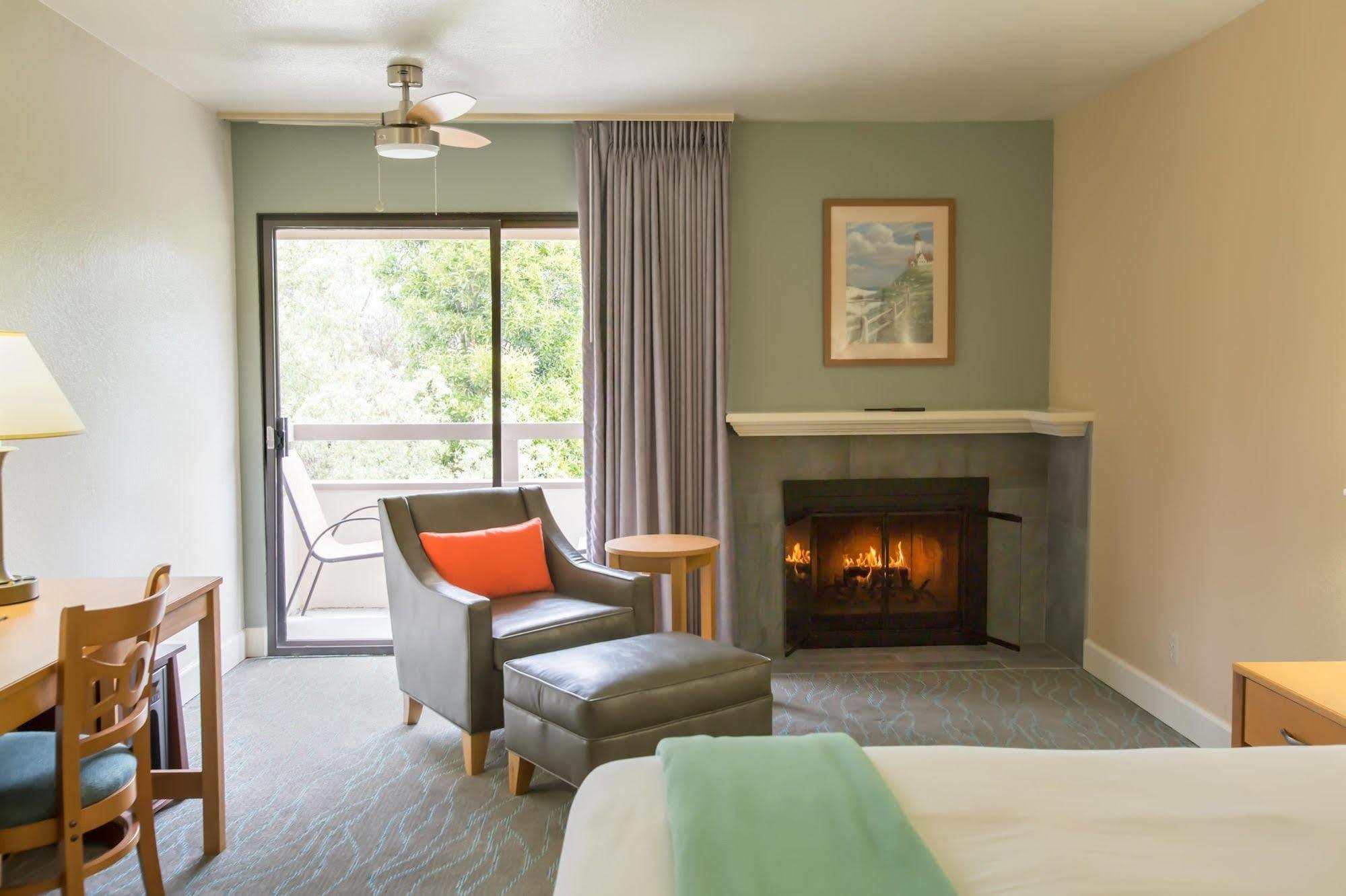 Colton Inn Monterey Bagian luar foto